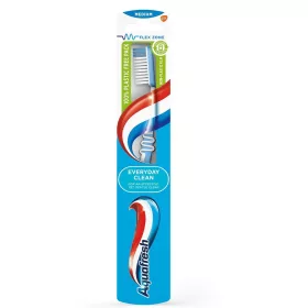   Aquafresh fogkefe EveryDay Clean közepesen erős sörtékkel (medium)