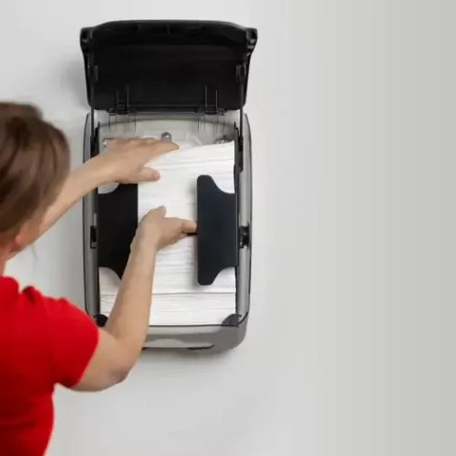 Katrin Hand Towel M (H3) műanyag kéztörlő adagoló hajtogatott papírhoz MEDIUM - fekete